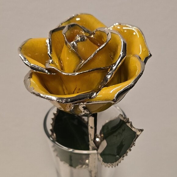 100% real Roses dipped in 24K Gold! - Picture 13 of 16